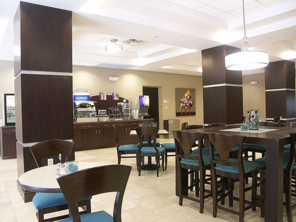 Holiday Inn Express & Suites - Cleveland Northwest By Ihg Extérieur photo
