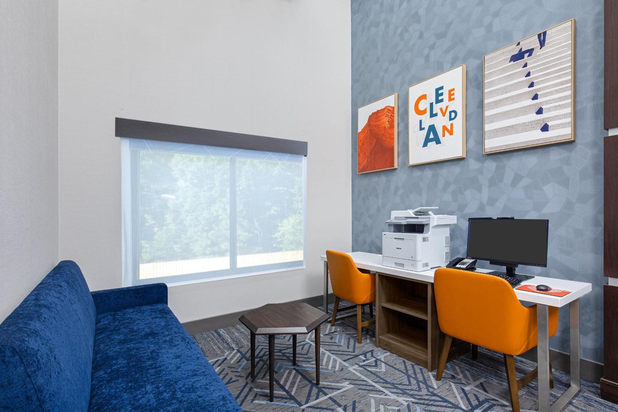 Holiday Inn Express & Suites - Cleveland Northwest By Ihg Extérieur photo