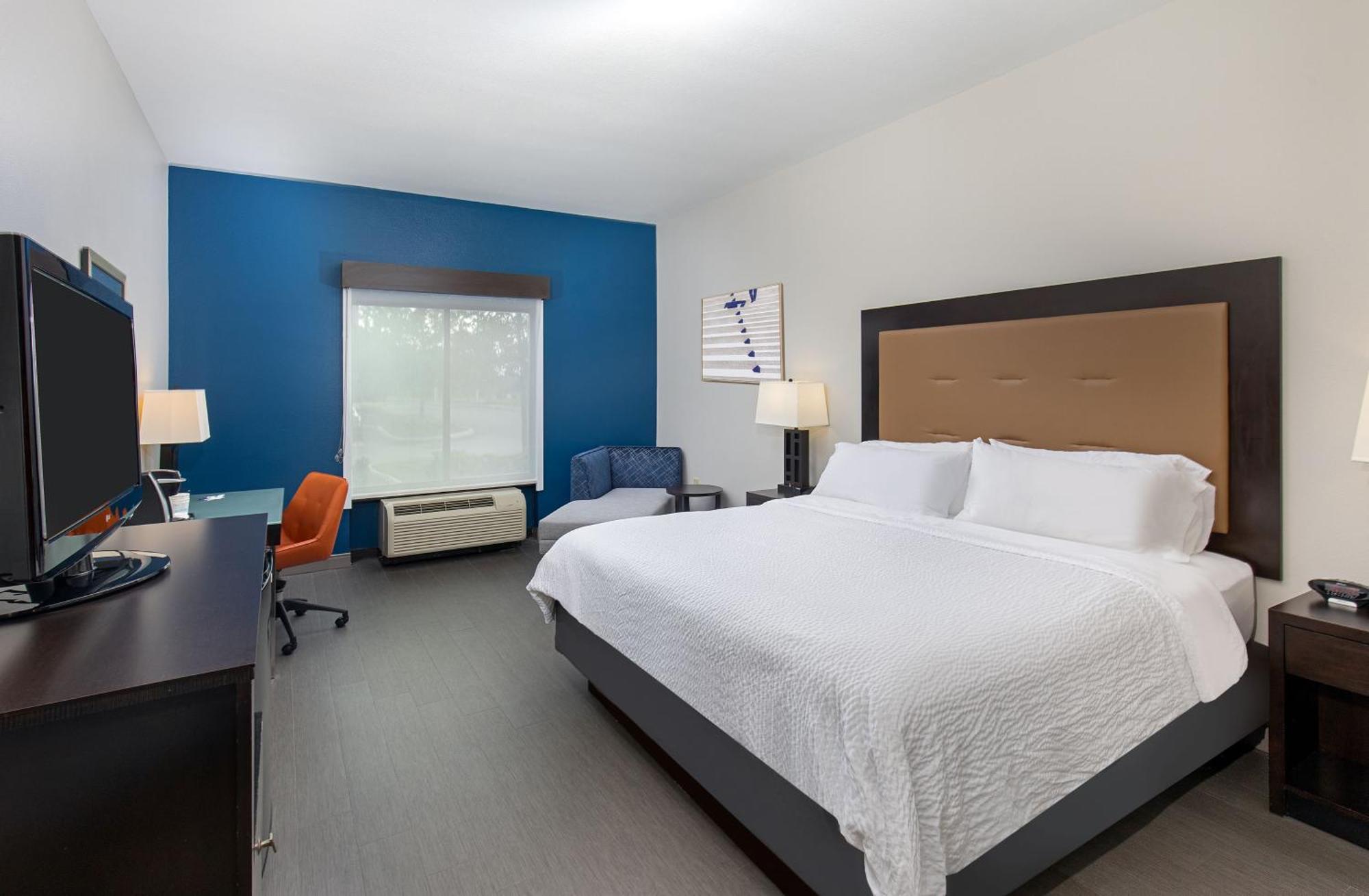Holiday Inn Express & Suites - Cleveland Northwest By Ihg Extérieur photo