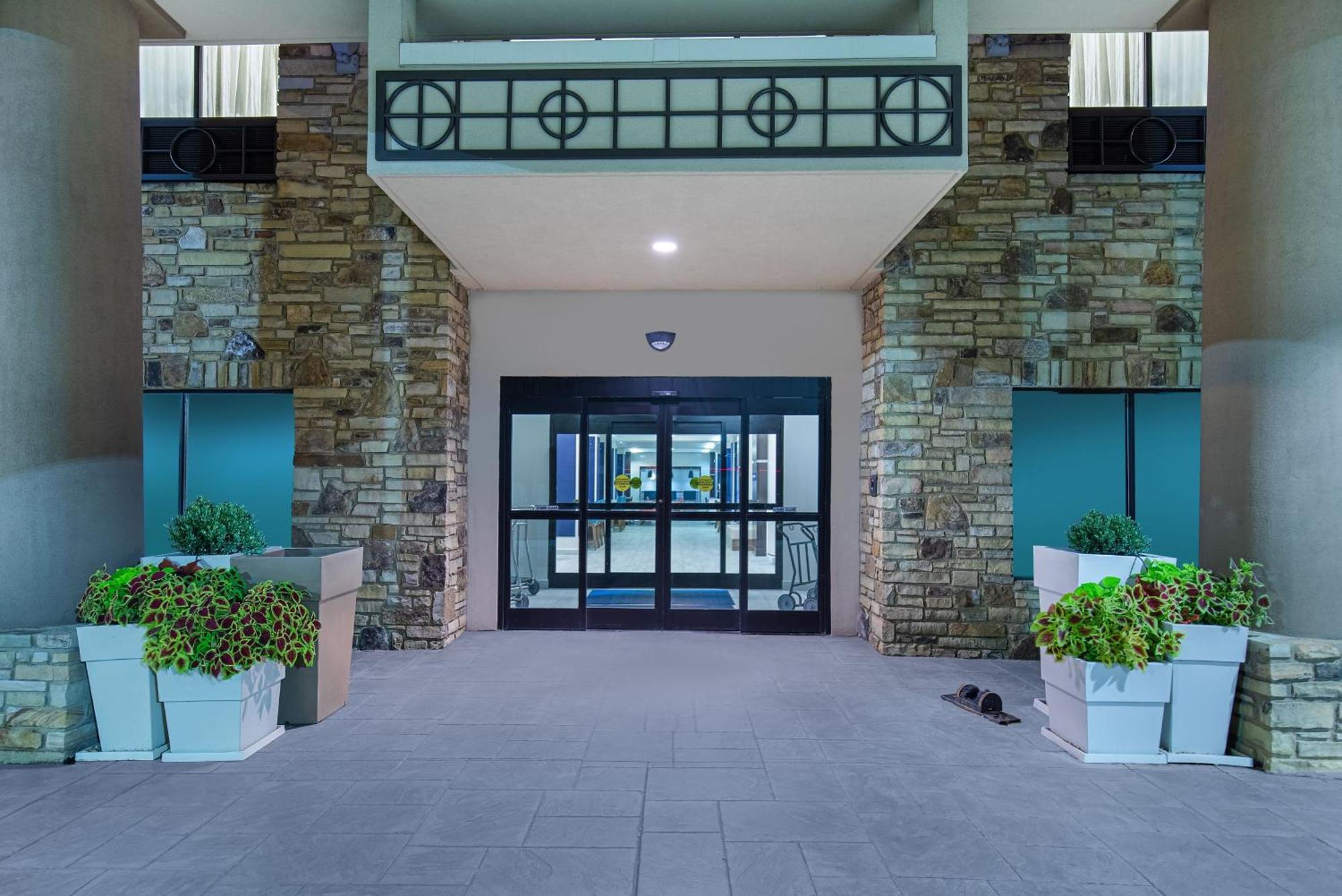 Holiday Inn Express & Suites - Cleveland Northwest By Ihg Extérieur photo