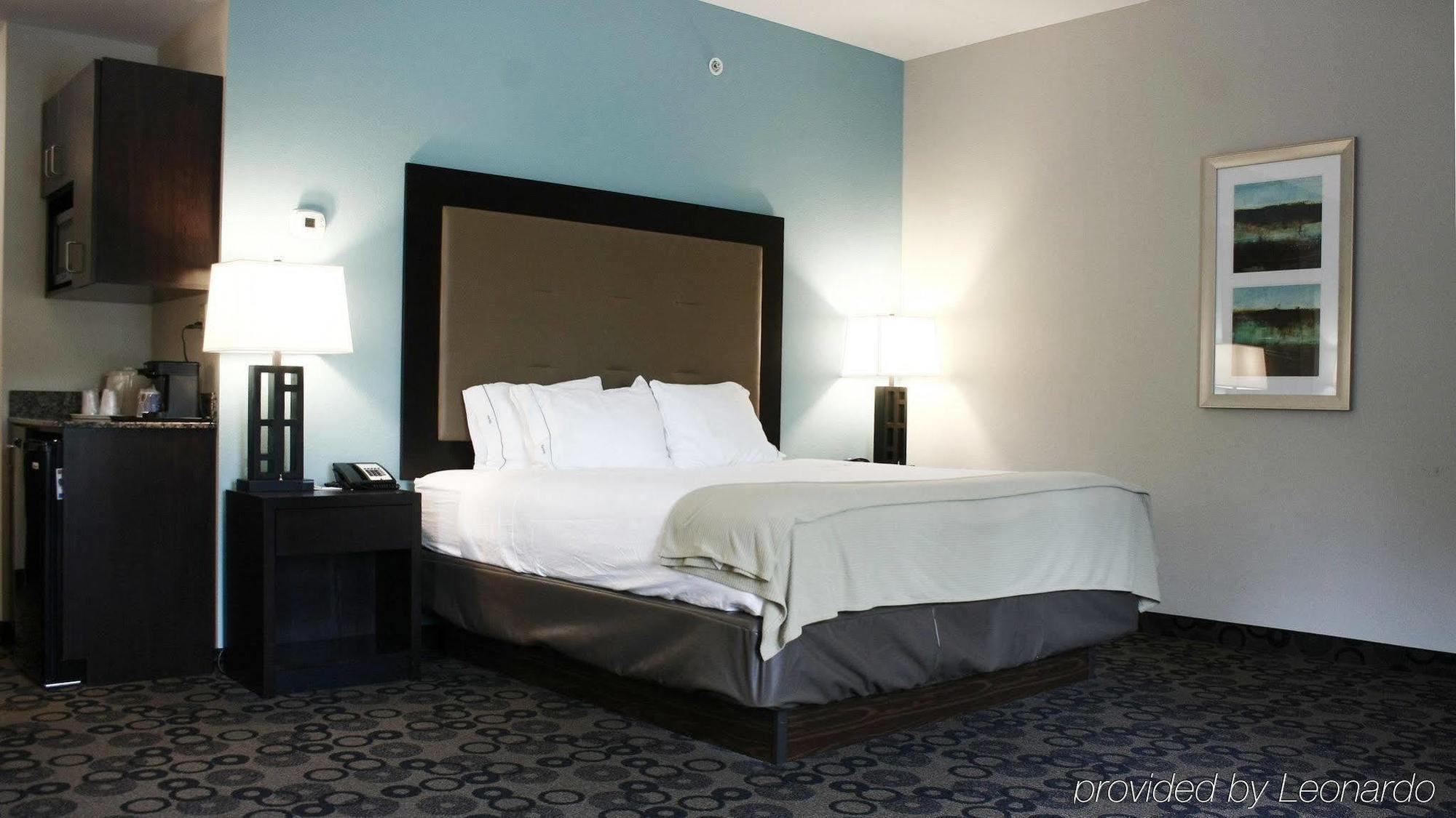 Holiday Inn Express & Suites - Cleveland Northwest By Ihg Extérieur photo