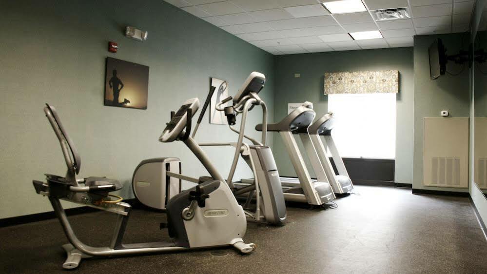 Holiday Inn Express & Suites - Cleveland Northwest By Ihg Extérieur photo
