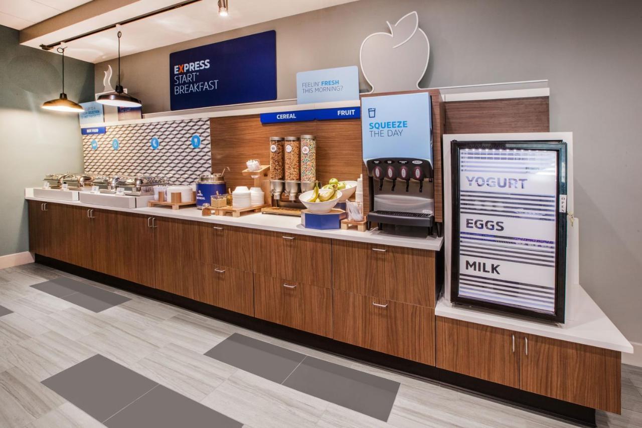 Holiday Inn Express & Suites - Cleveland Northwest By Ihg Extérieur photo